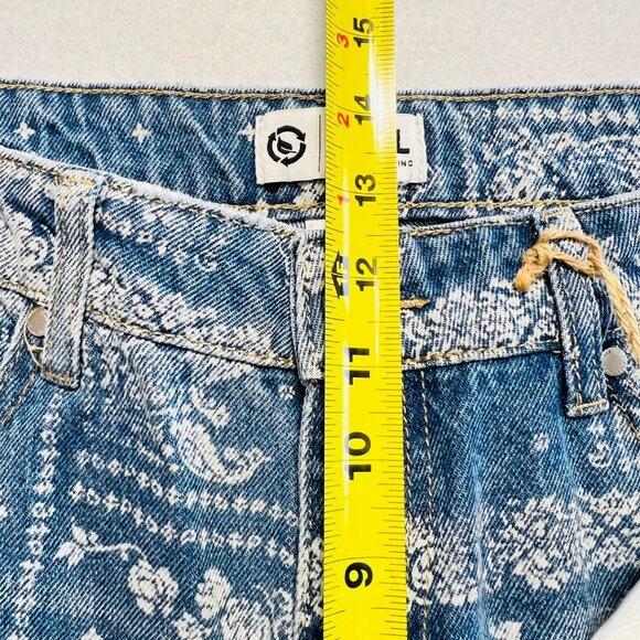 PTCL Ethical Clothing Women's Blue Paisley Bandana Print Jeans Sz 30 Raw Hem NWT - Picture 8 of 9